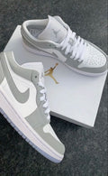 tennis jordan grises