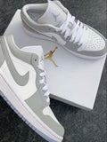 tennis jordan grises
